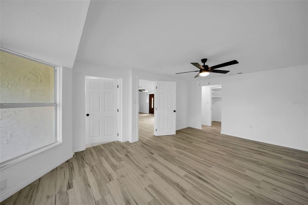 Activo con contrato: $275,000 (3 camas, 2 baños, 1547 Pies cuadrados)