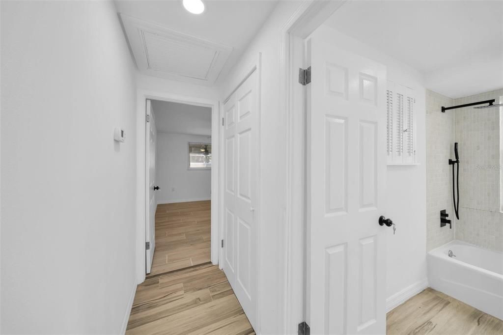 Activo con contrato: $275,000 (3 camas, 2 baños, 1547 Pies cuadrados)