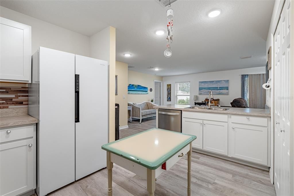 Activo con contrato: $274,900 (3 camas, 2 baños, 1285 Pies cuadrados)