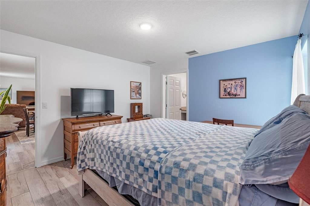 Activo con contrato: $274,900 (3 camas, 2 baños, 1285 Pies cuadrados)