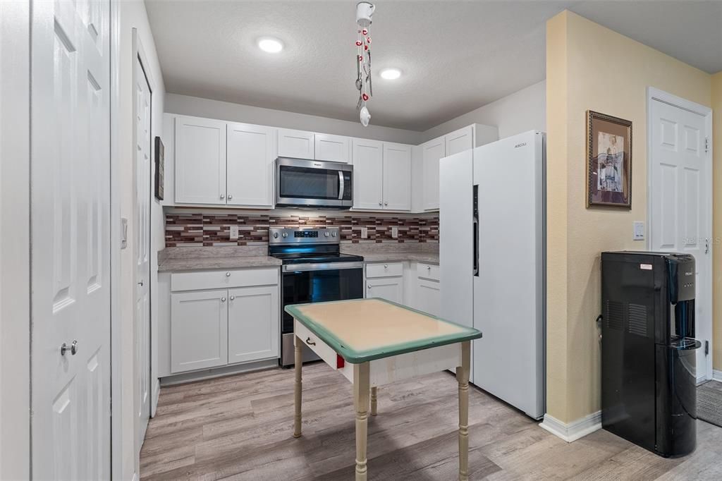 Activo con contrato: $274,900 (3 camas, 2 baños, 1285 Pies cuadrados)