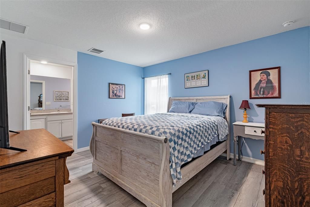 Activo con contrato: $274,900 (3 camas, 2 baños, 1285 Pies cuadrados)