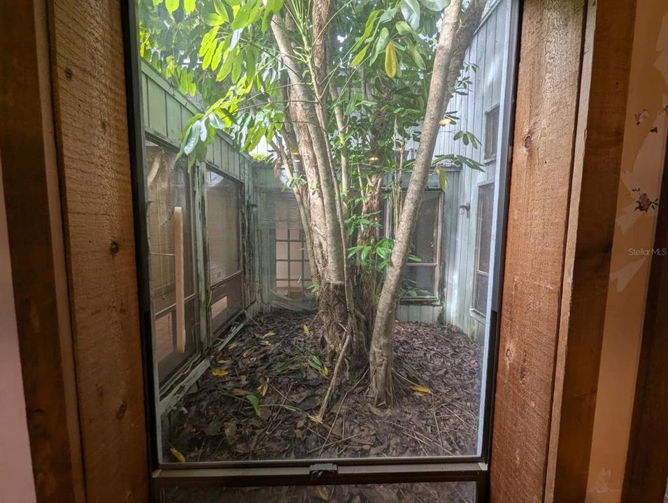 Под контрактом: $435,000 (3 спален, 3 ванн, 2428 Квадратных фут)