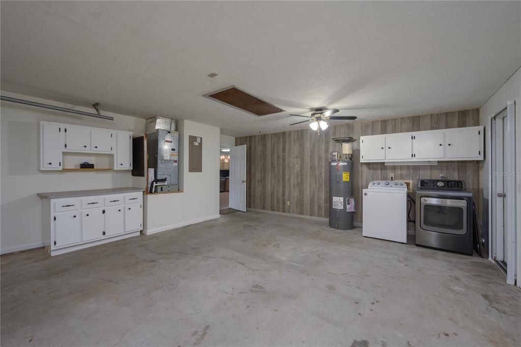 Active With Contract: $230,000 (4 beds, 2 baths, 1384 Square Feet)