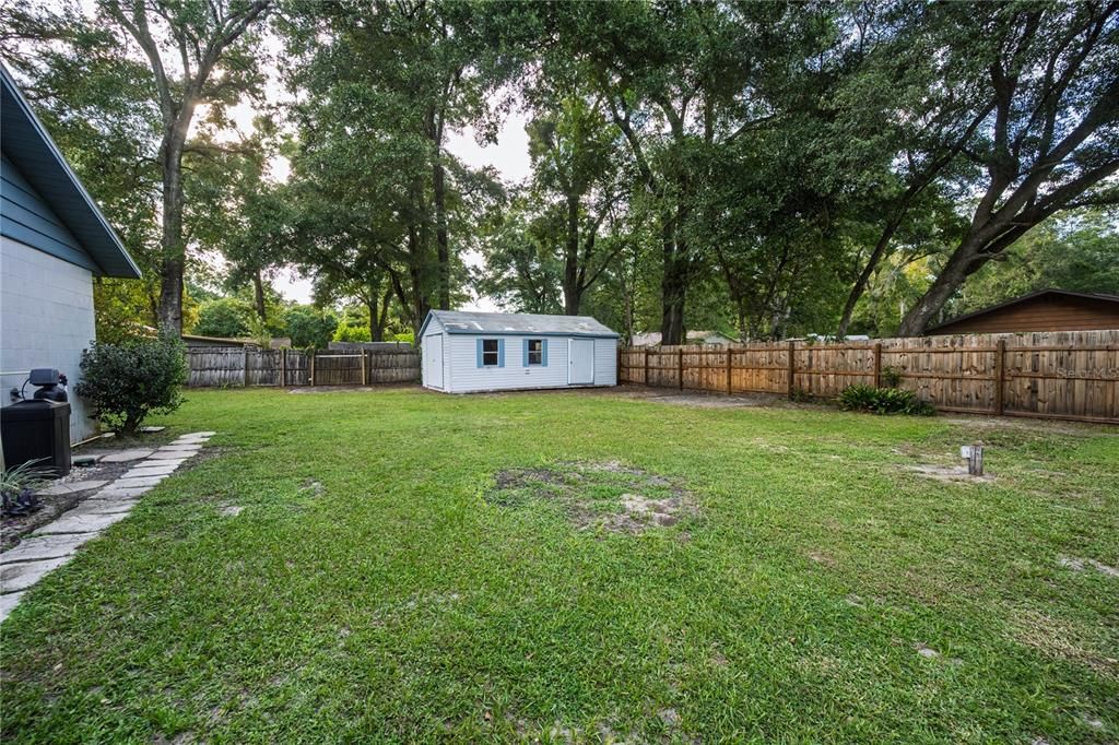 Active With Contract: $230,000 (4 beds, 2 baths, 1384 Square Feet)