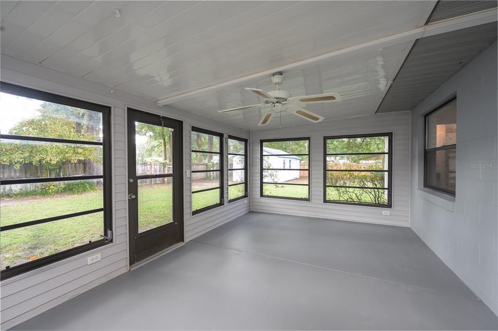 Active With Contract: $230,000 (4 beds, 2 baths, 1384 Square Feet)