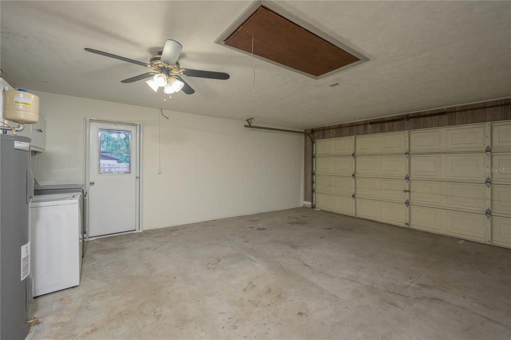 Active With Contract: $230,000 (4 beds, 2 baths, 1384 Square Feet)