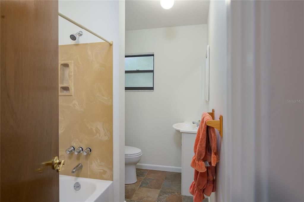 Active With Contract: $230,000 (4 beds, 2 baths, 1384 Square Feet)