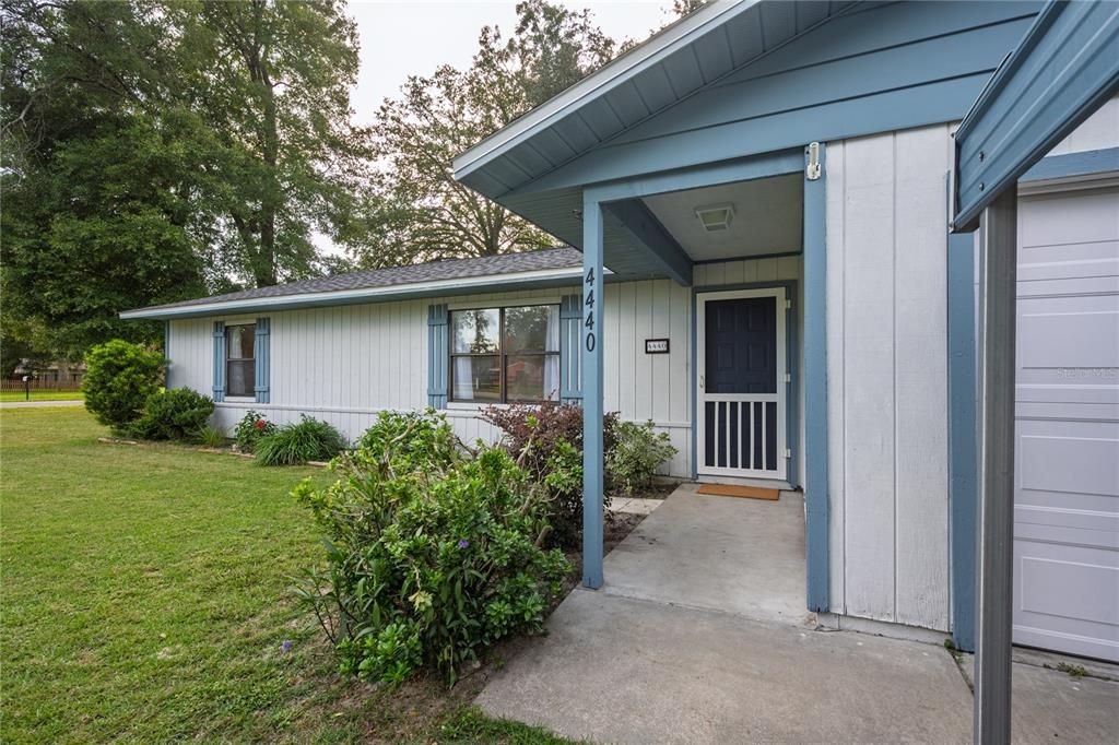 Active With Contract: $230,000 (4 beds, 2 baths, 1384 Square Feet)