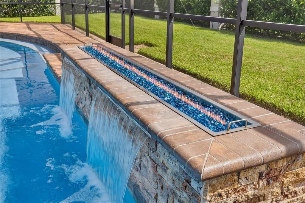 For Sale: $955,000 (4 beds, 3 baths, 2412 Square Feet)