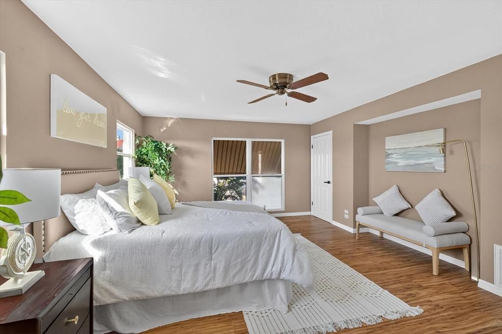 For Sale: $955,000 (4 beds, 3 baths, 2412 Square Feet)