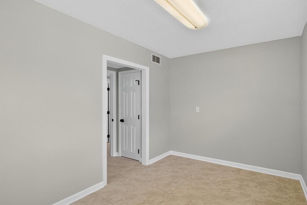 For Sale: $955,000 (4 beds, 3 baths, 2412 Square Feet)