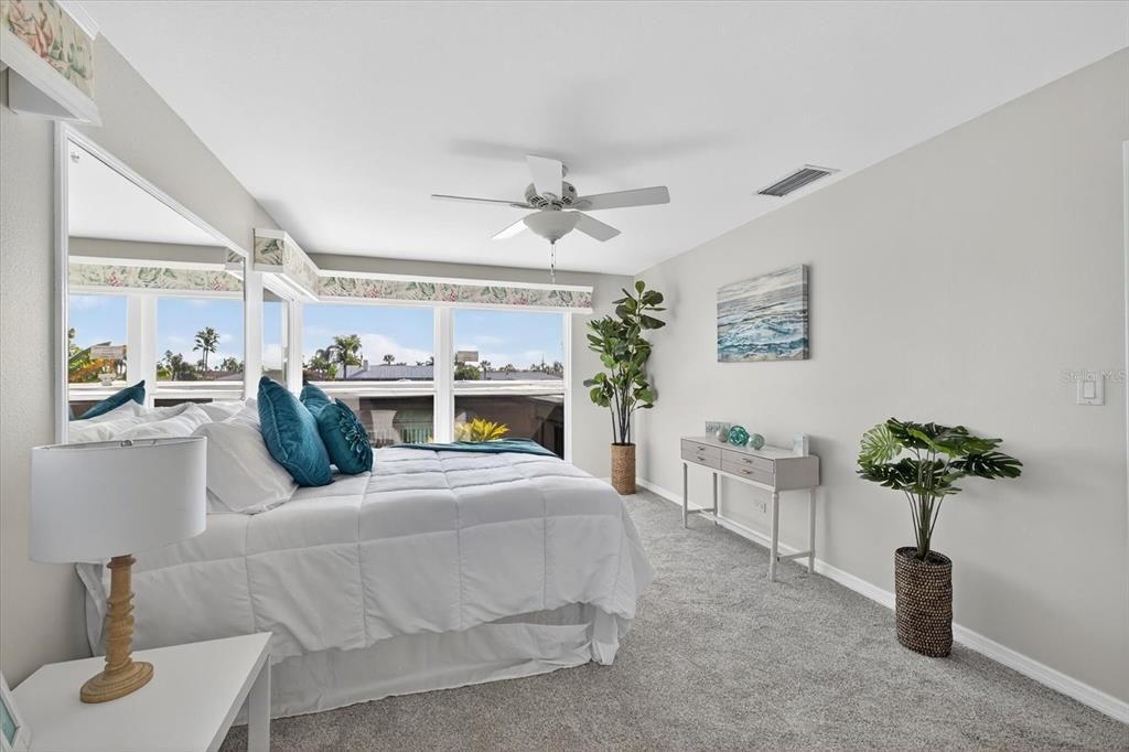 For Sale: $955,000 (4 beds, 3 baths, 2412 Square Feet)