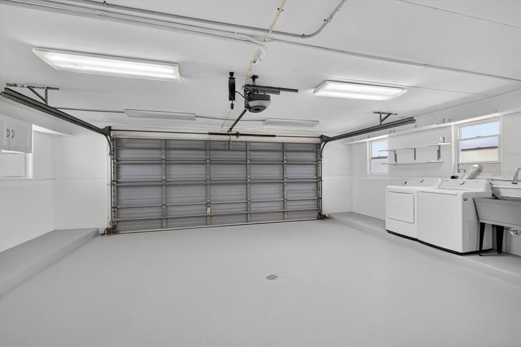 For Sale: $955,000 (4 beds, 3 baths, 2412 Square Feet)