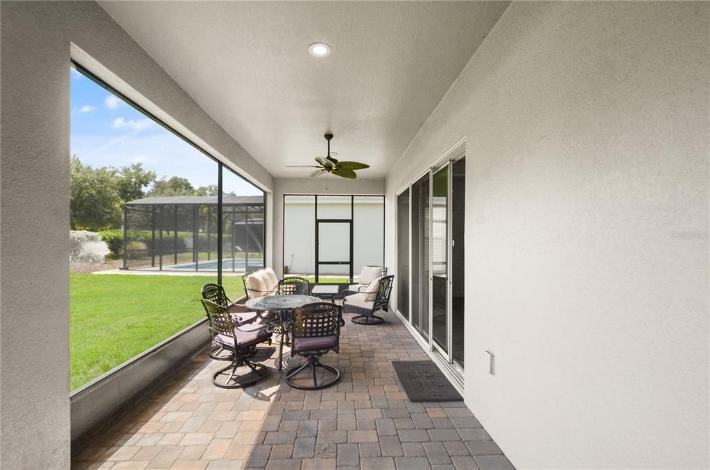 Под контрактом: $389,000 (2 спален, 2 ванн, 1770 Квадратных фут)