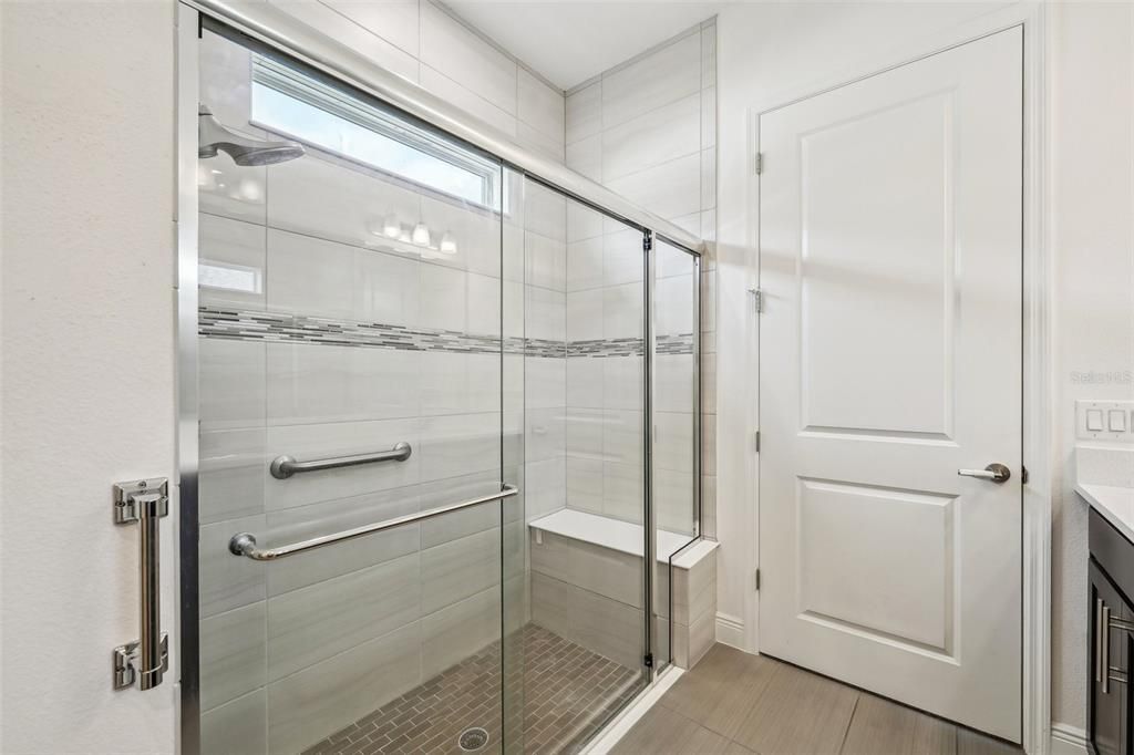 Под контрактом: $389,000 (2 спален, 2 ванн, 1770 Квадратных фут)