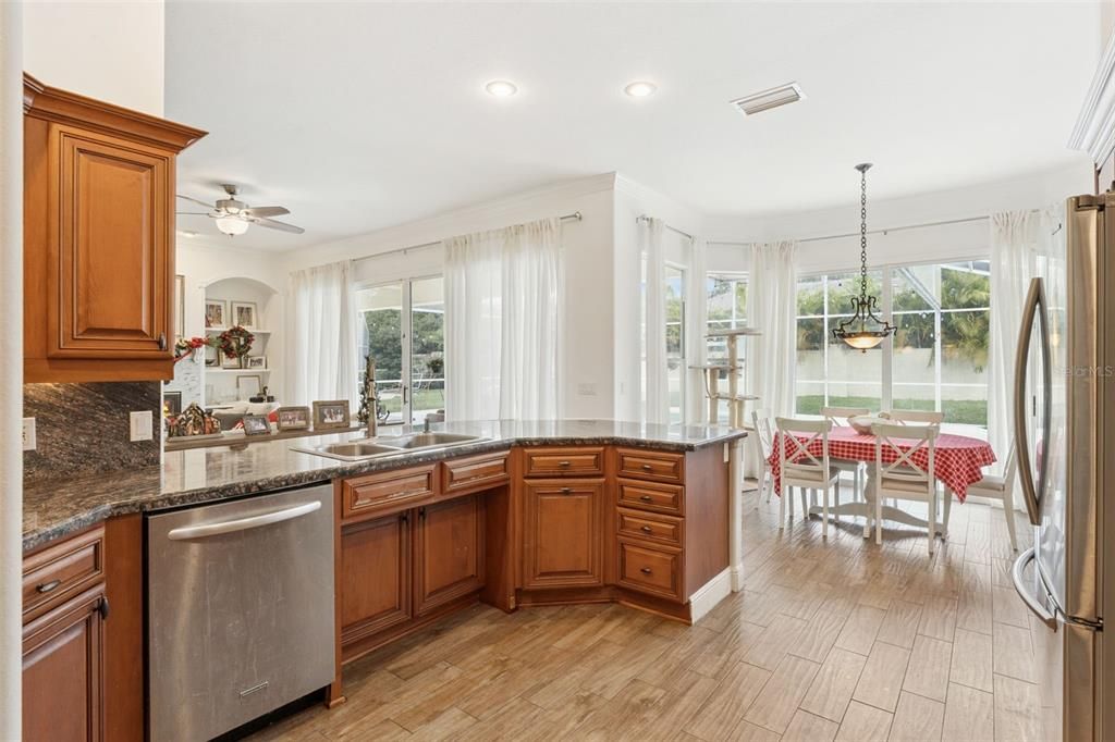 待售: $889,000 (4 贝兹, 3 浴室, 2908 平方英尺)