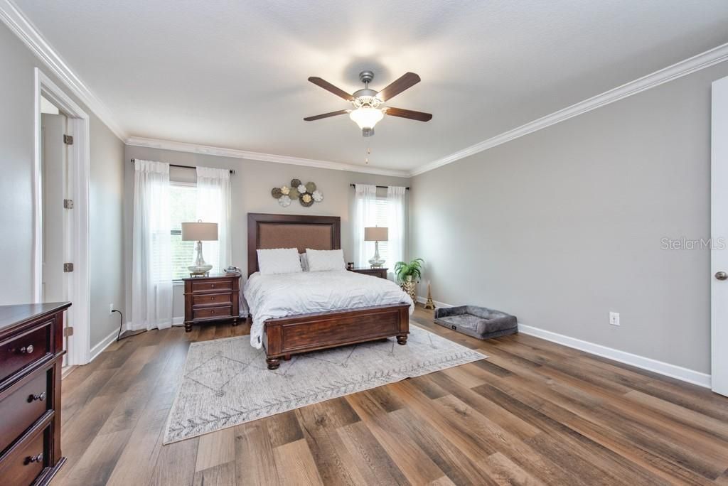 For Sale: $649,000 (5 beds, 3 baths, 3730 Square Feet)