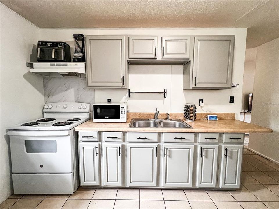 En Venta: $159,000 (2 camas, 1 baños, 800 Pies cuadrados)