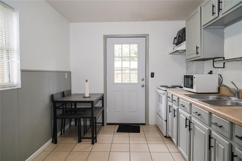 En Venta: $159,000 (2 camas, 1 baños, 800 Pies cuadrados)