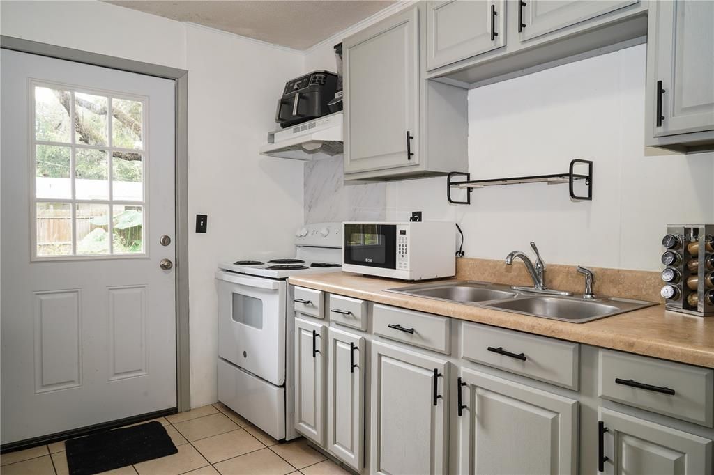 En Venta: $159,000 (2 camas, 1 baños, 800 Pies cuadrados)