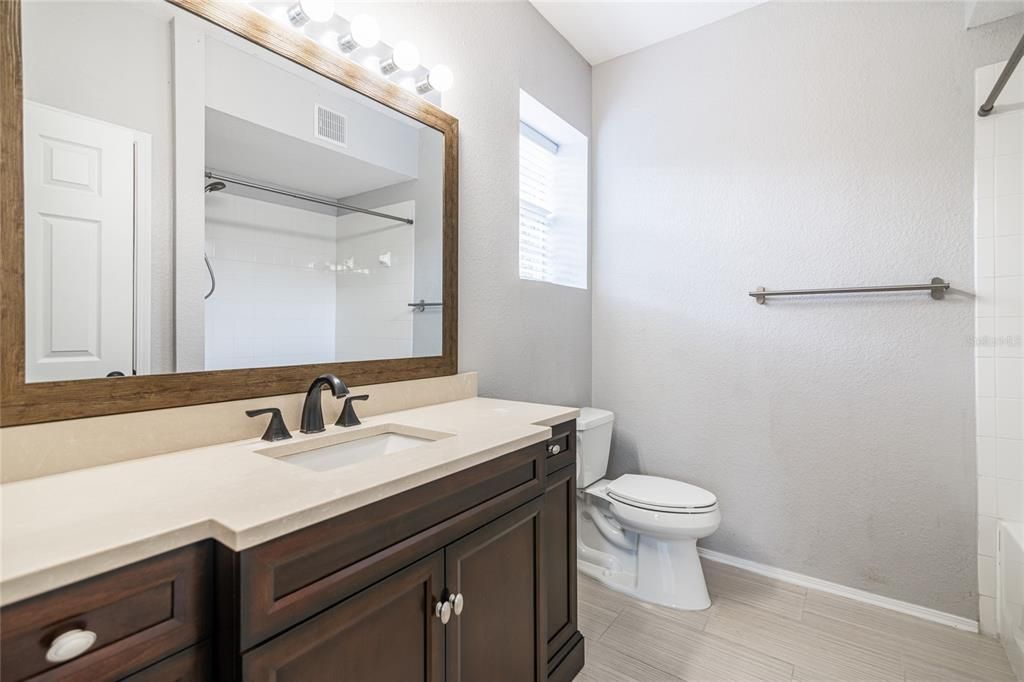 En Venta: $148,000 (2 camas, 2 baños, 1093 Pies cuadrados)