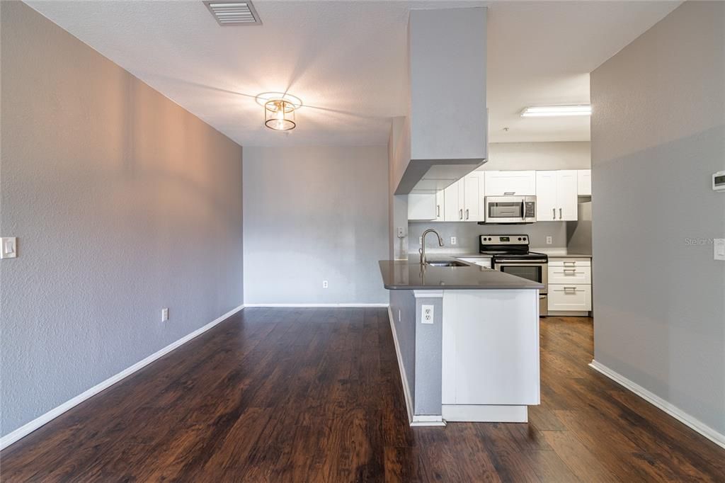 En Venta: $148,000 (2 camas, 2 baños, 1093 Pies cuadrados)