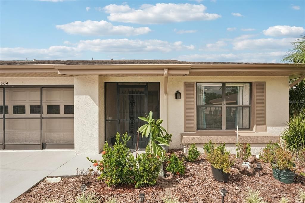 For Sale: $189,900 (2 beds, 2 baths, 1394 Square Feet)