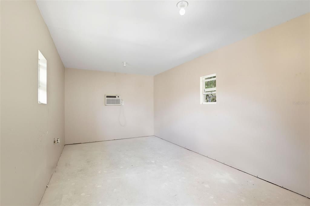 Под контрактом: $525,000 (4 спален, 2 ванн, 2232 Квадратных фут)