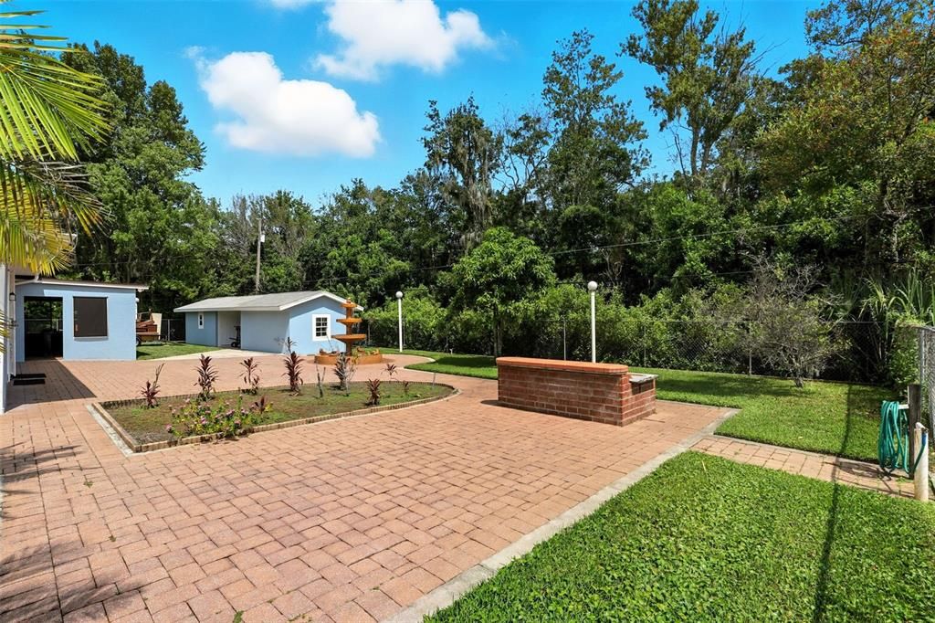 Под контрактом: $525,000 (4 спален, 2 ванн, 2232 Квадратных фут)