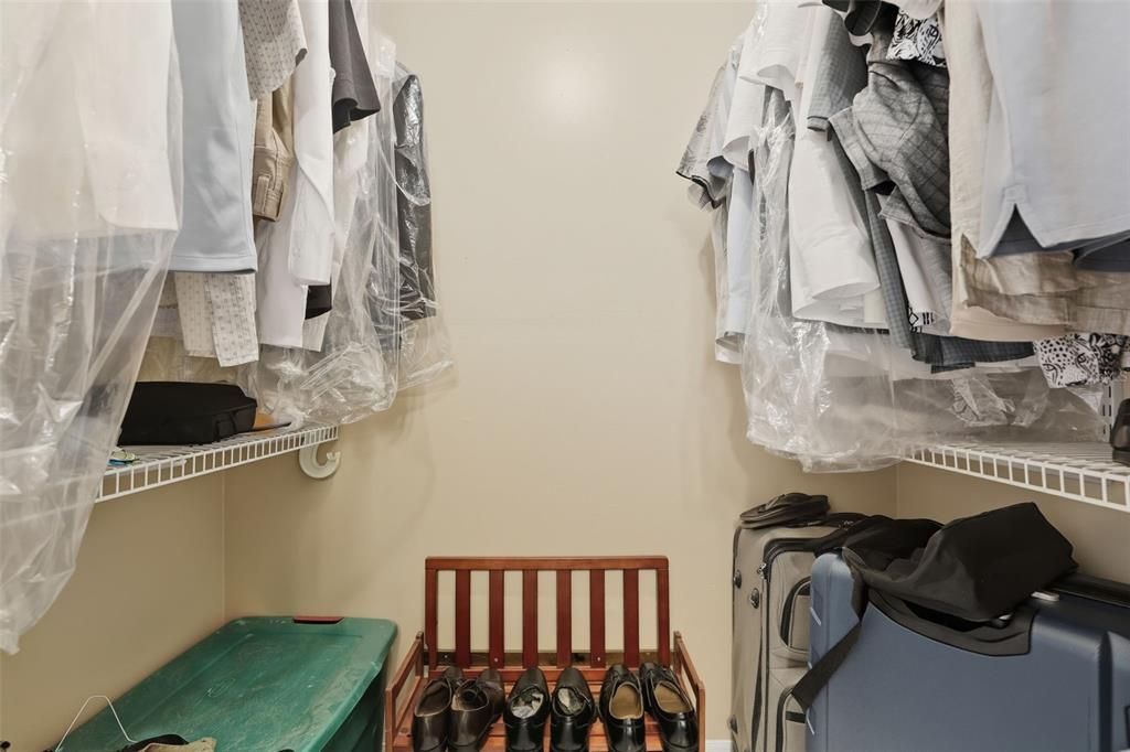 Под контрактом: $525,000 (4 спален, 2 ванн, 2232 Квадратных фут)