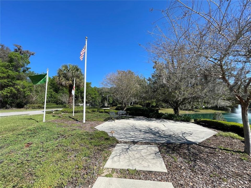 合同活跃: $149,900 (1.10 acres)