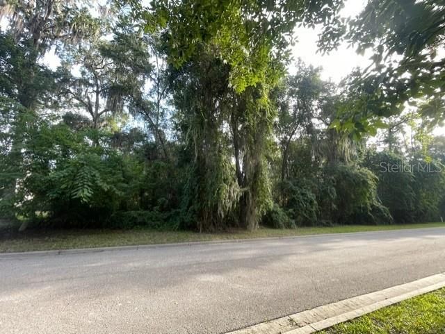 合同活跃: $149,900 (1.10 acres)