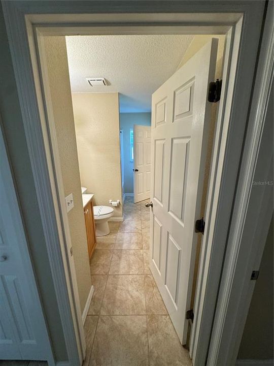 出租: $1,350 (2 贝兹, 1 浴室, 2342 平方英尺)