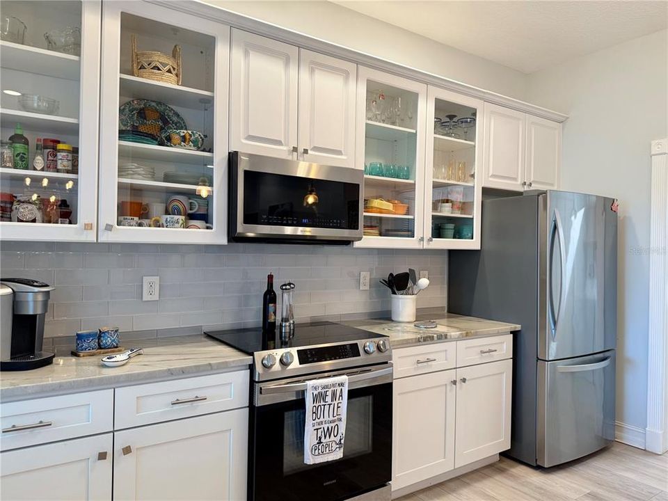 En Venta: $1,399,000 (3 camas, 3 baños, 2300 Pies cuadrados)