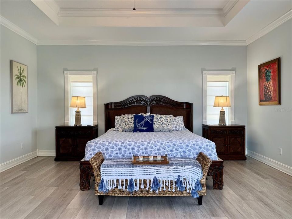 En Venta: $1,399,000 (3 camas, 3 baños, 2300 Pies cuadrados)