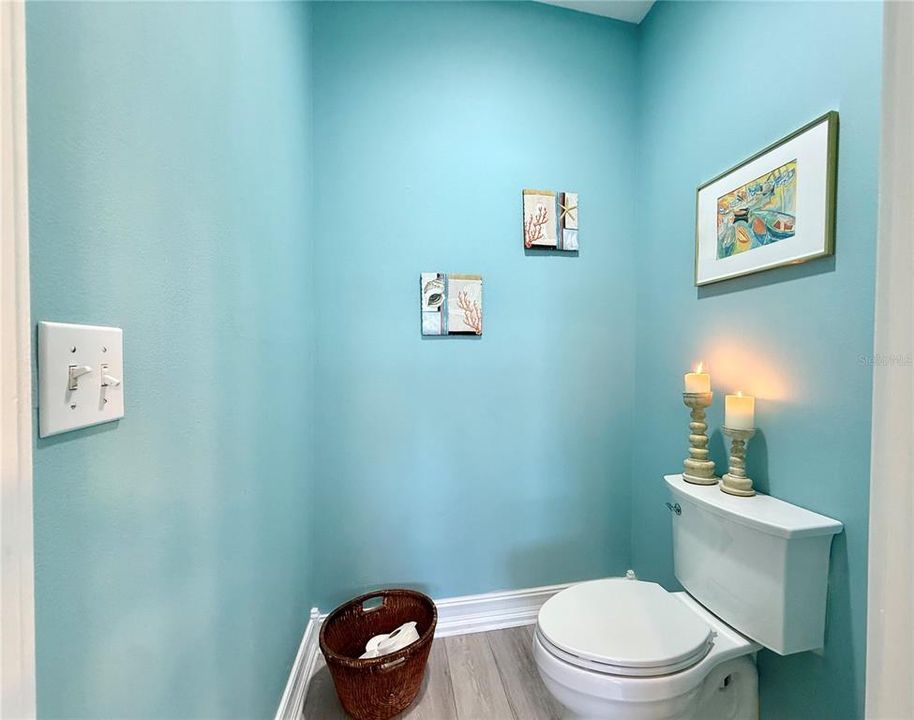 En Venta: $1,399,000 (3 camas, 3 baños, 2300 Pies cuadrados)