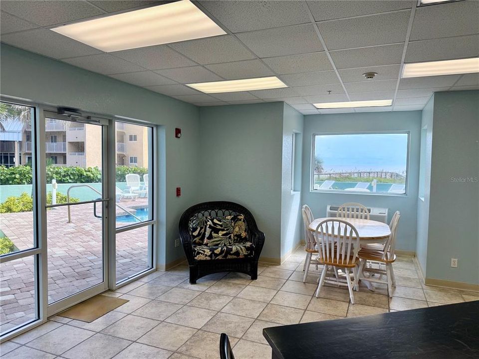 En Venta: $1,399,000 (3 camas, 3 baños, 2300 Pies cuadrados)