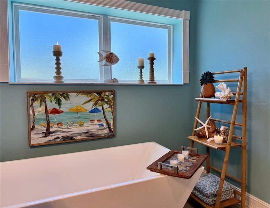 En Venta: $1,399,000 (3 camas, 3 baños, 2300 Pies cuadrados)