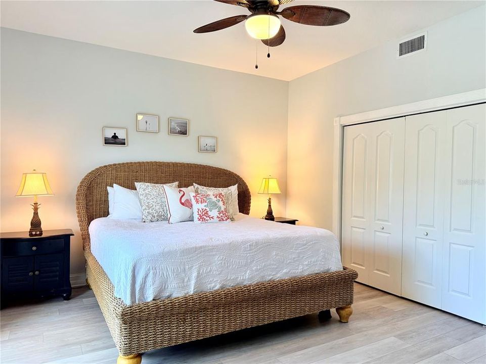 En Venta: $1,399,000 (3 camas, 3 baños, 2300 Pies cuadrados)