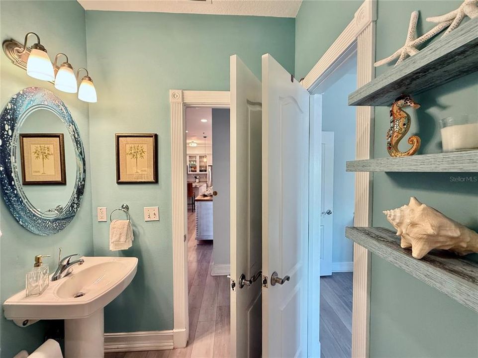 En Venta: $1,399,000 (3 camas, 3 baños, 2300 Pies cuadrados)