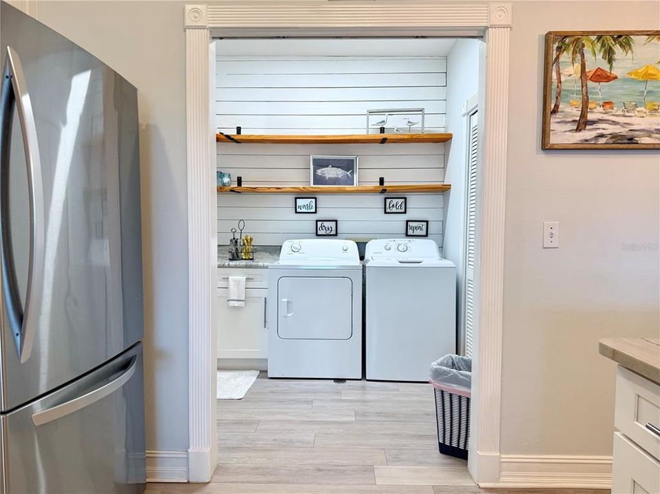 En Venta: $1,399,000 (3 camas, 3 baños, 2300 Pies cuadrados)