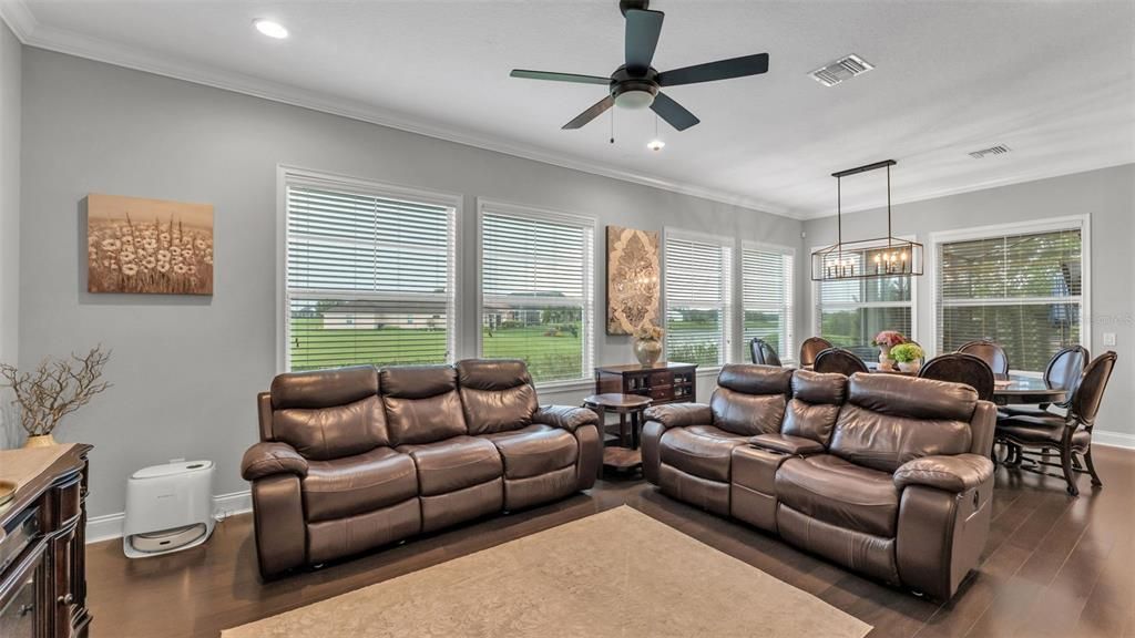 待售: $699,900 (3 贝兹, 2 浴室, 2911 平方英尺)