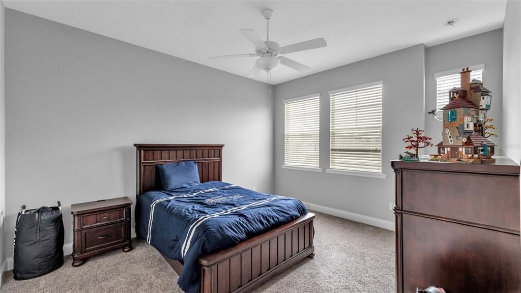 待售: $699,900 (3 贝兹, 2 浴室, 2911 平方英尺)