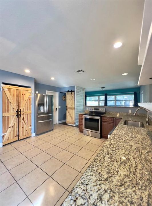 For Sale: $260,000 (3 beds, 2 baths, 1513 Square Feet)