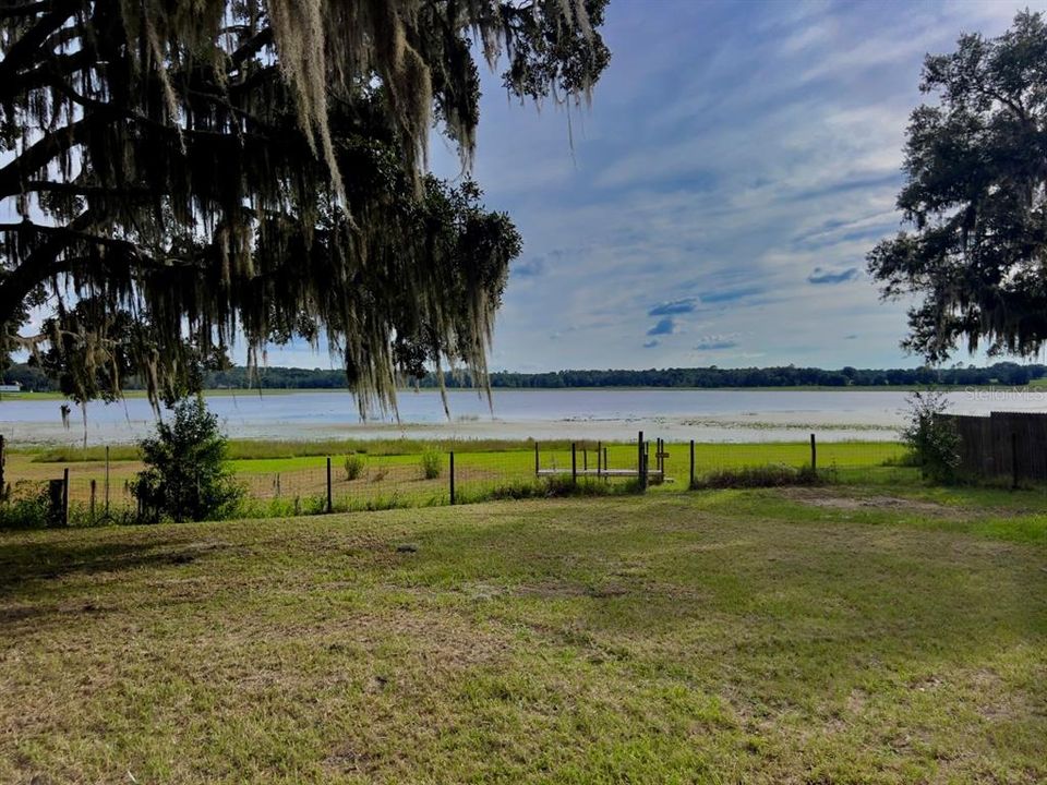 For Sale: $260,000 (3 beds, 2 baths, 1513 Square Feet)