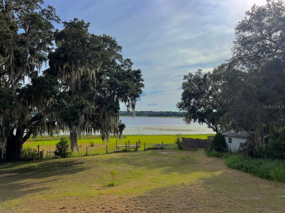 For Sale: $260,000 (3 beds, 2 baths, 1513 Square Feet)