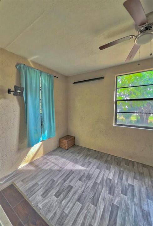 For Sale: $260,000 (3 beds, 2 baths, 1513 Square Feet)