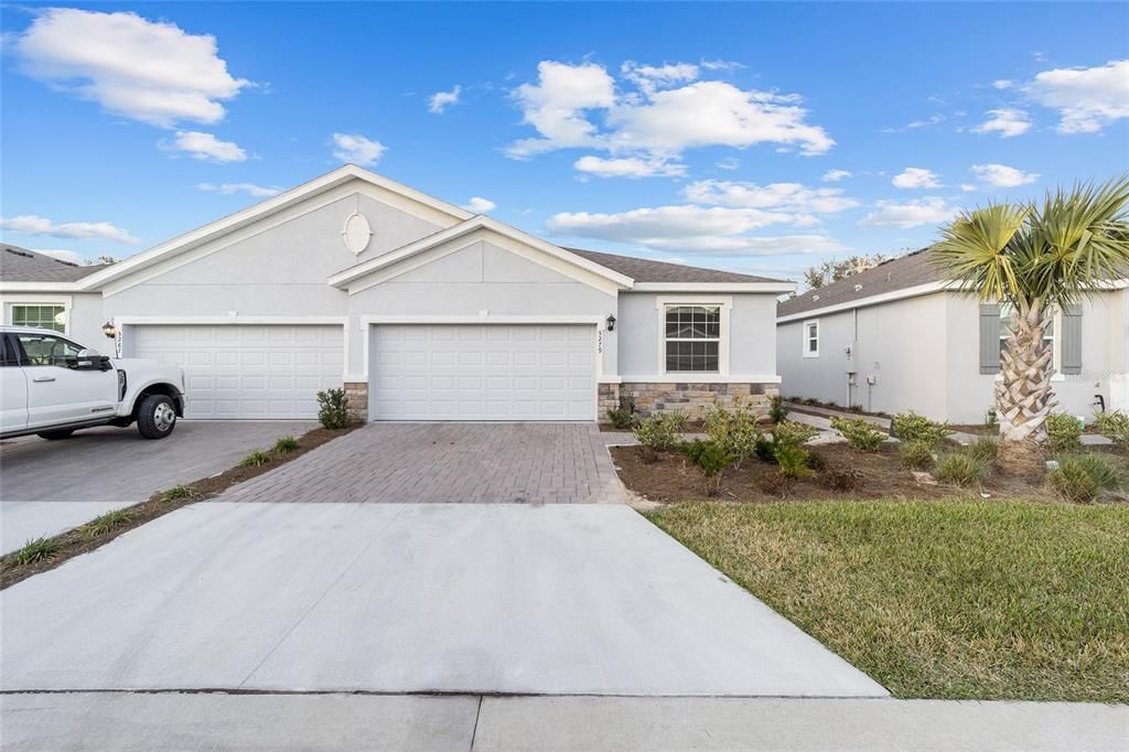 Activo con contrato: $299,500 (2 camas, 2 baños, 1571 Pies cuadrados)