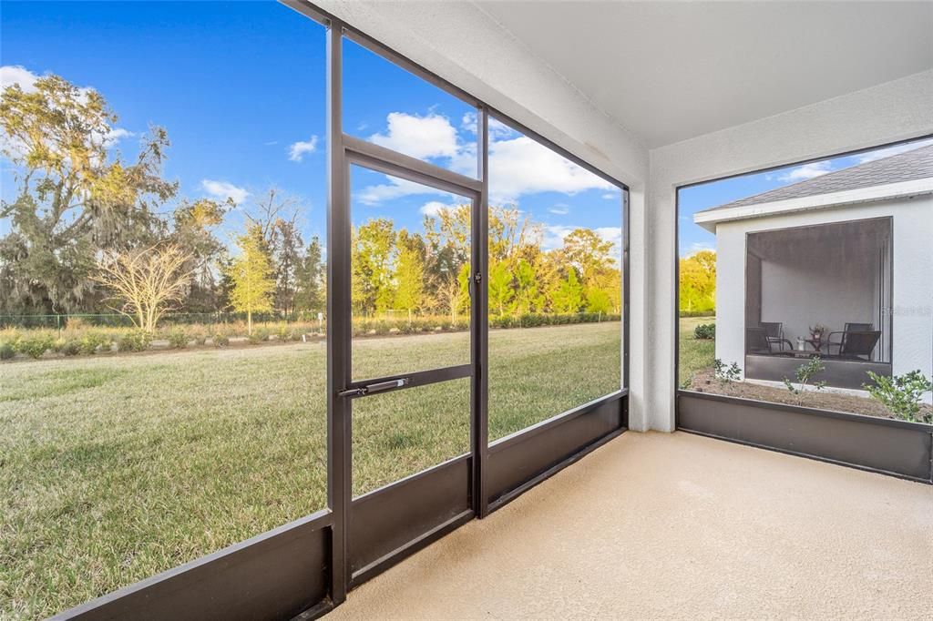 Activo con contrato: $299,500 (2 camas, 2 baños, 1571 Pies cuadrados)